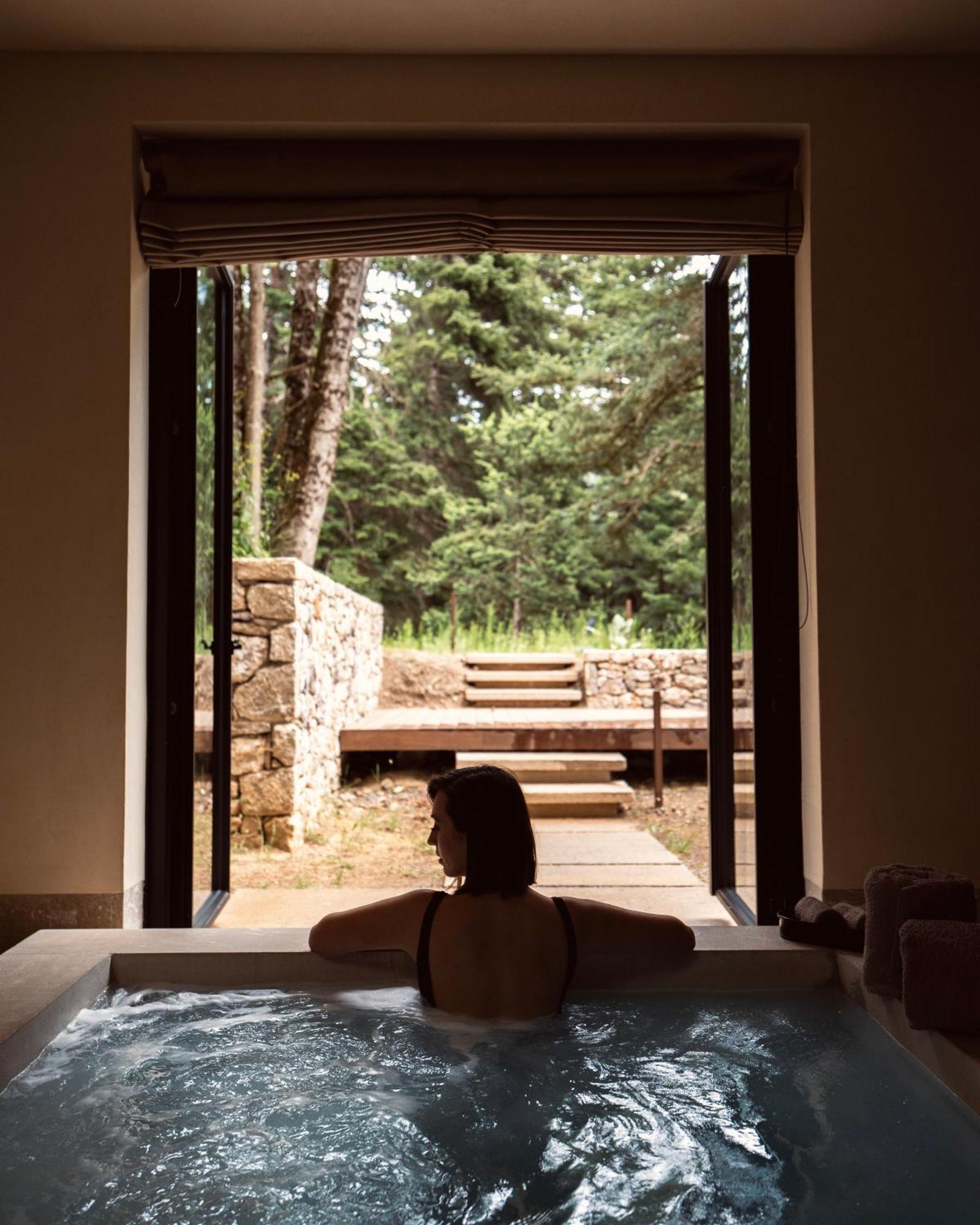 Manna, A Member Of Design Hotels Valtessiniko Dış mekan fotoğraf